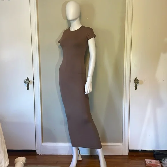 Zara size medium women’s brown fitted dress - Picture 1 of 4